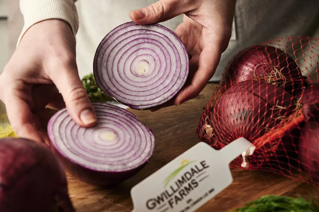 Creamy Roasted Red Onions 3 Stuffed red onion 03